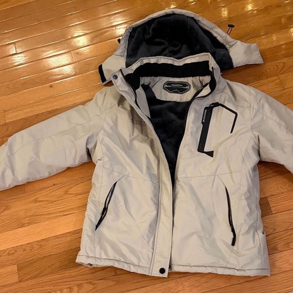 Men's Gray Ski & Snowboard Jacket